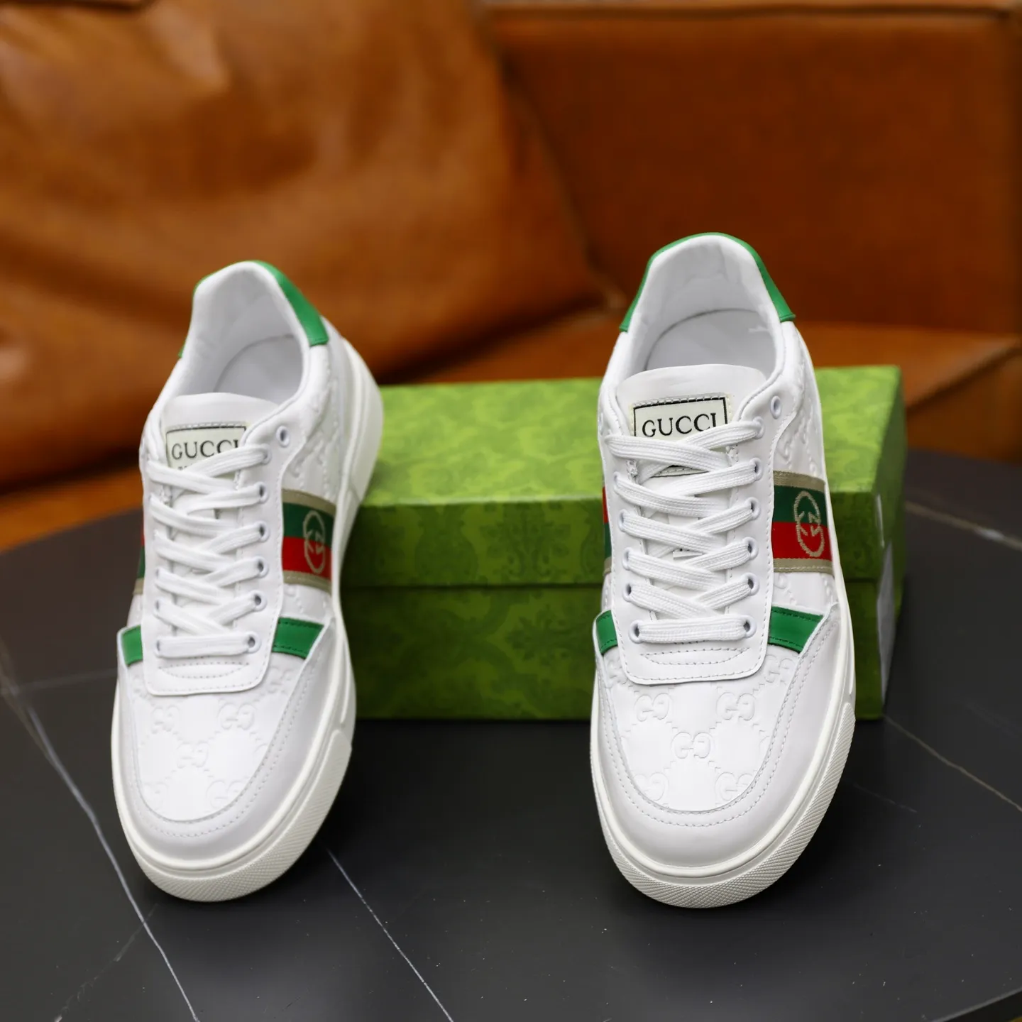 Ex-factory price: 440💰🙅‍♂️🙅‍♂️🙅‍♂️ Brand: GUCCI Standard code: 38-44 (45 customized) Grade: Same as the official website Material: Original leather splicing Comfortable and breathable sheepskin lining Original wear-resistant outsole Style category: Men's fashionable casual shoes Running sneakers Distinguished luxury brand elements Top luxury Color: actual picture color